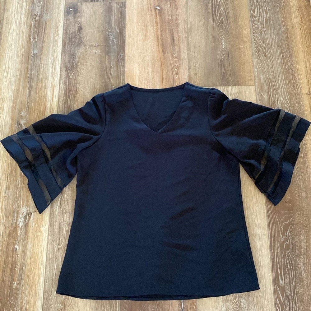 Black Flare Sleeve Tunic Size Large